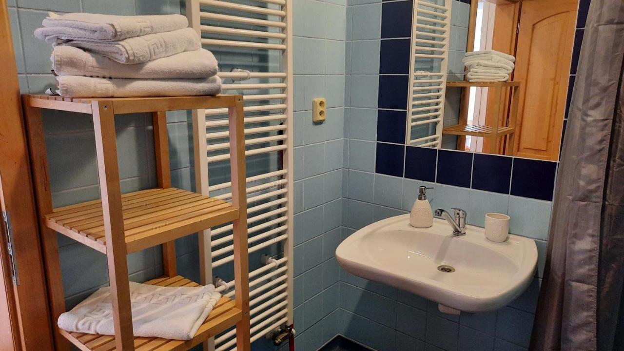 Hotel Strelnice Teplice nad Metují Екстериор снимка