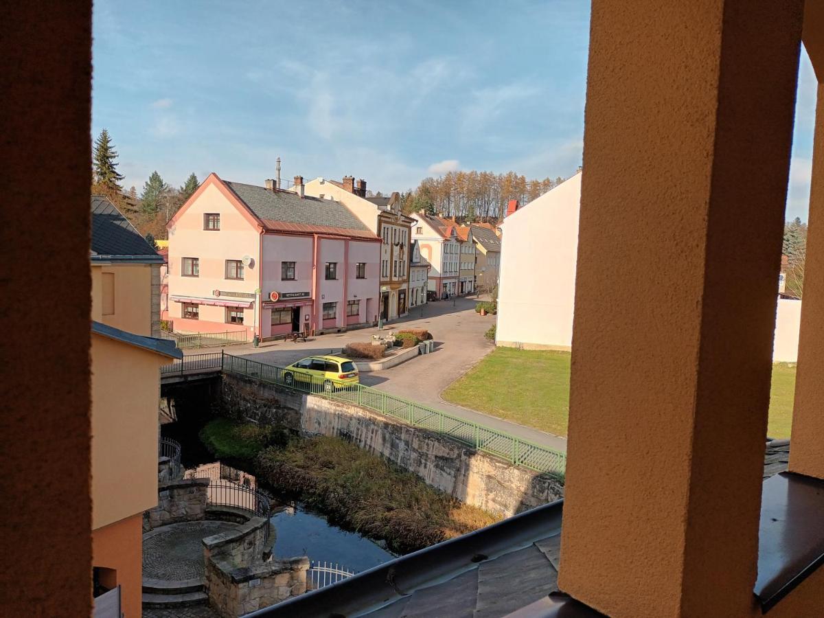 Hotel Strelnice Teplice nad Metují Екстериор снимка