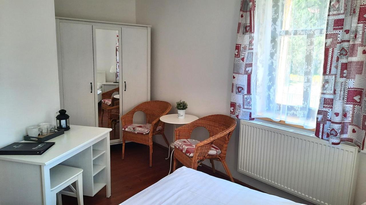 Hotel Strelnice Teplice nad Metují Екстериор снимка
