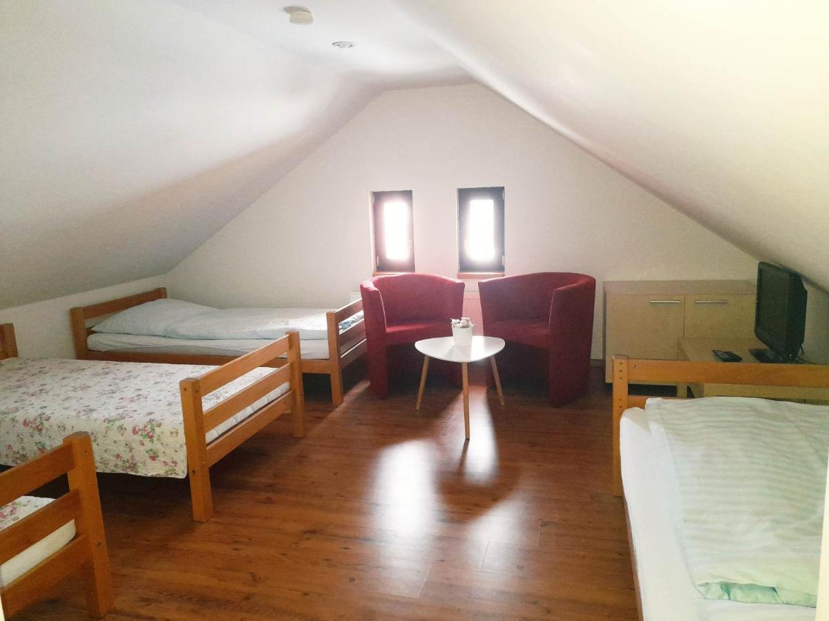 Hotel Strelnice Teplice nad Metují Екстериор снимка