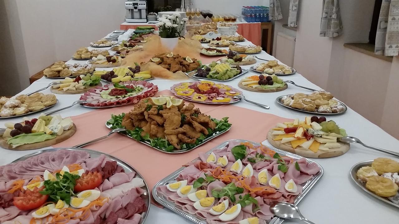Hotel Strelnice Teplice nad Metují Екстериор снимка