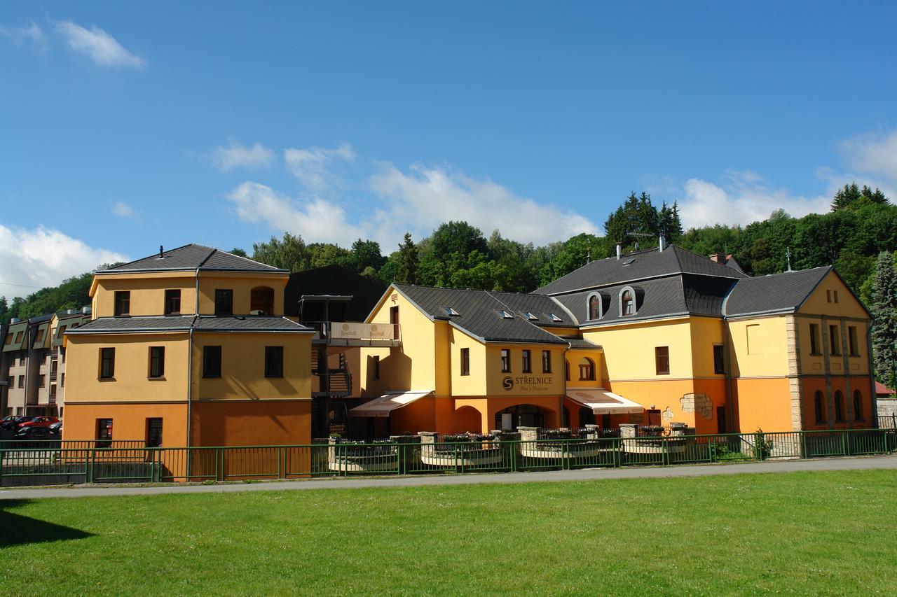 Hotel Strelnice Teplice nad Metují Екстериор снимка