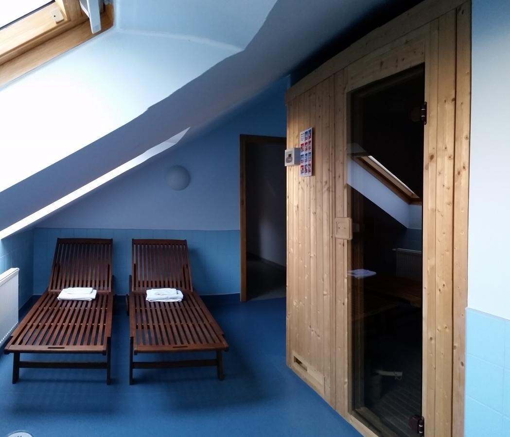 Hotel Strelnice Teplice nad Metují Екстериор снимка