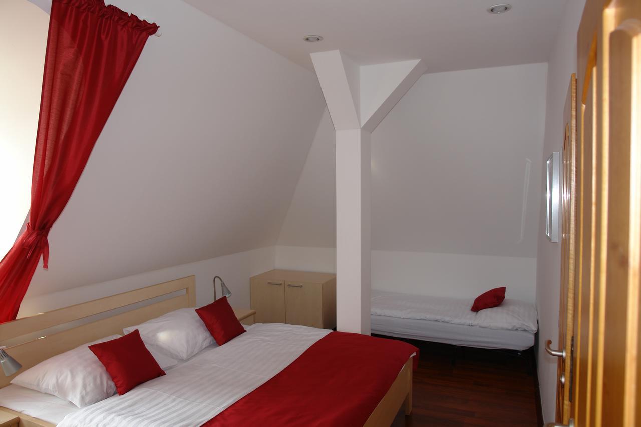 Hotel Strelnice Teplice nad Metují Екстериор снимка