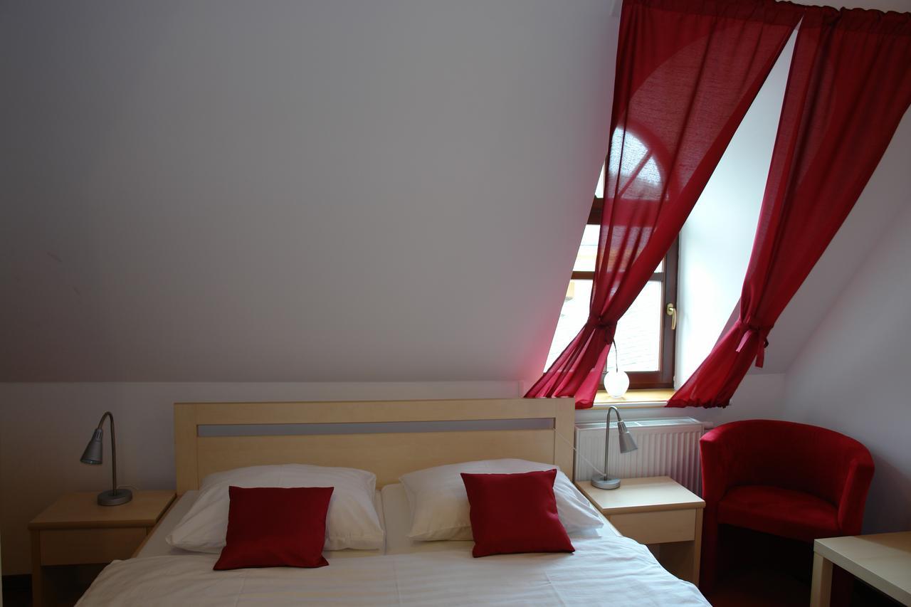 Hotel Strelnice Teplice nad Metují Екстериор снимка