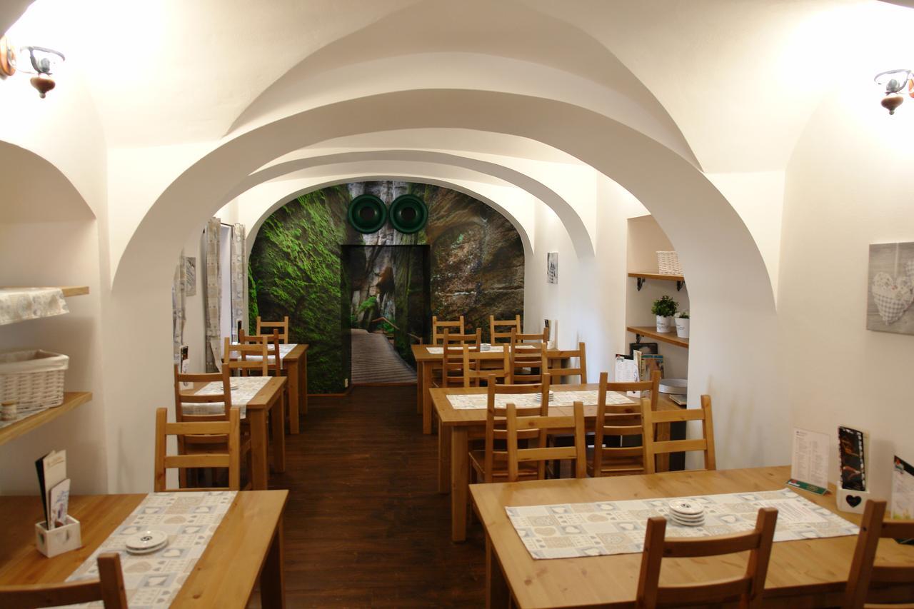 Hotel Strelnice Teplice nad Metují Екстериор снимка